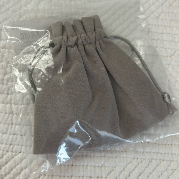 Vince CAMUTO Necklace/Collier Blue Ombré Necklace W/Pouch - Picture 7 of 12